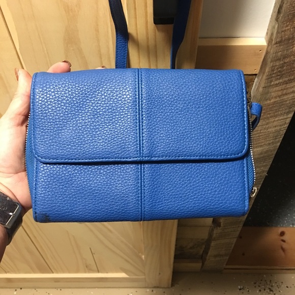 Crossbody - Picture 2 of 3